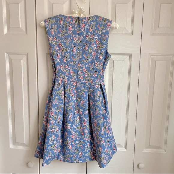 Ulyana Sergeenko beautiful couture floral print dress - Picture 2 of 7